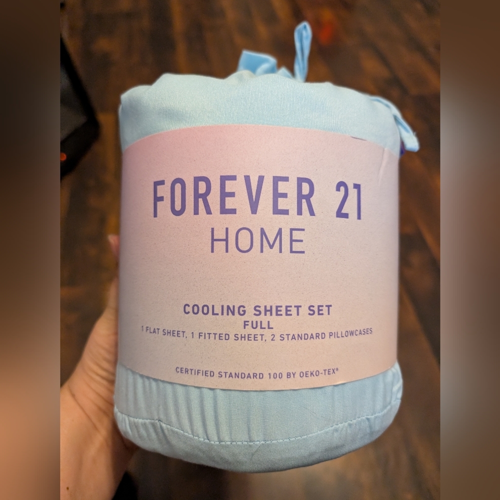 Forever 21 Home Cooling Sheet Set - Blue